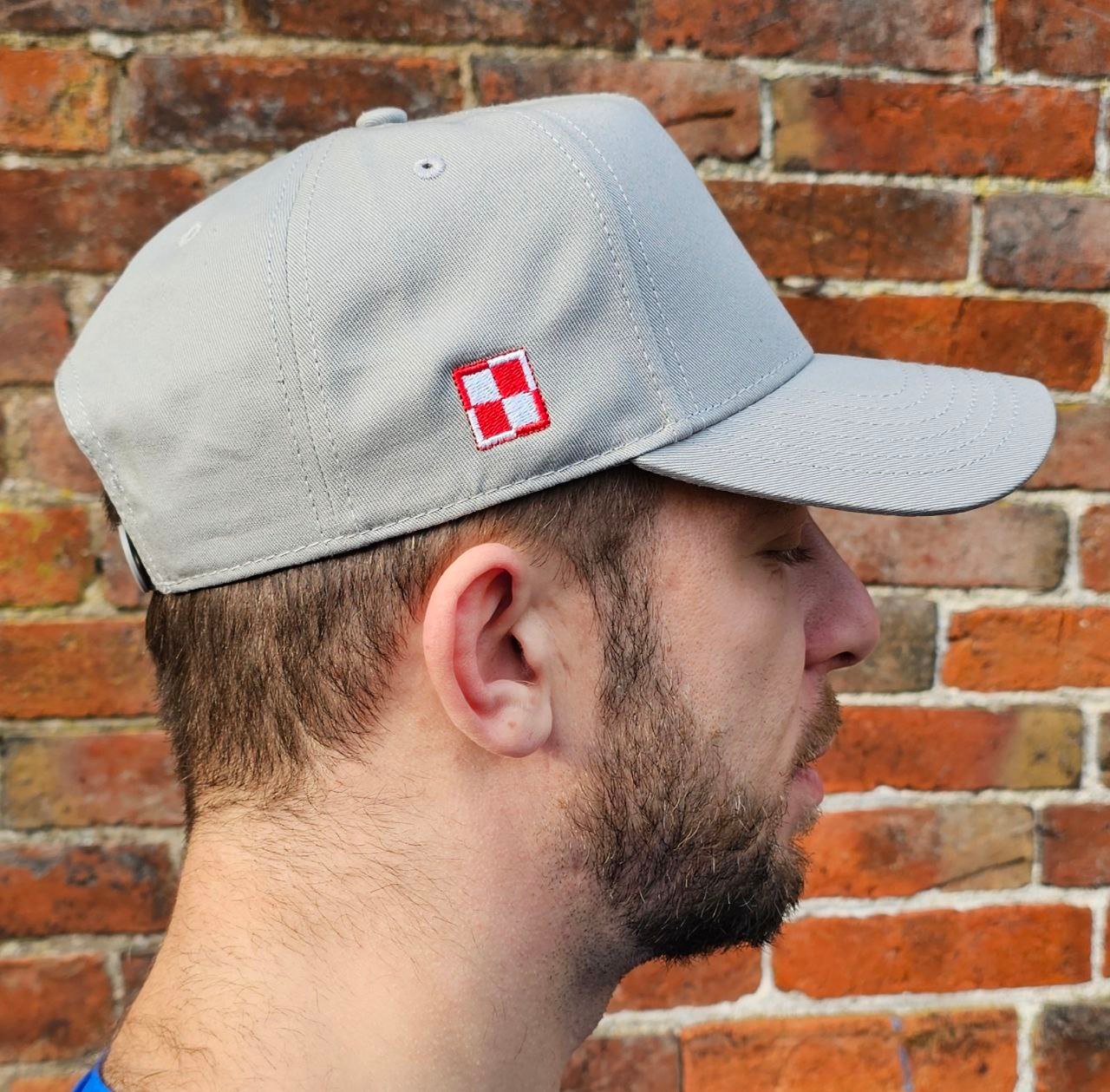 Czapeczka z Daszkiem G303 Szara One Size